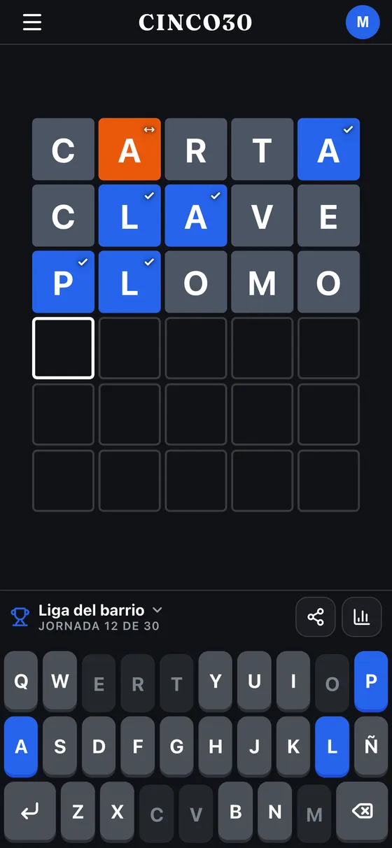 Tablero de cinco30 con tres intentos puestos y el teclado marcando las letras descartadas